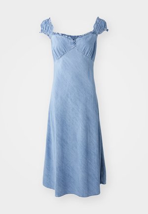 Denimkjole i lyseblå med korte, samlede ærmer, en tætsiddende bodice og en svajende A-formet nederdel. Har knapdetaljer foran.