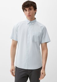 s.Oliver KURZARM MIT BUTTON-DOWN-KRAGEN - Hemd - blassblau