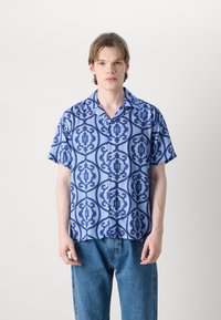 Les Deux ORNAMENT SHIRT - Srajca - summer sky/surf blue