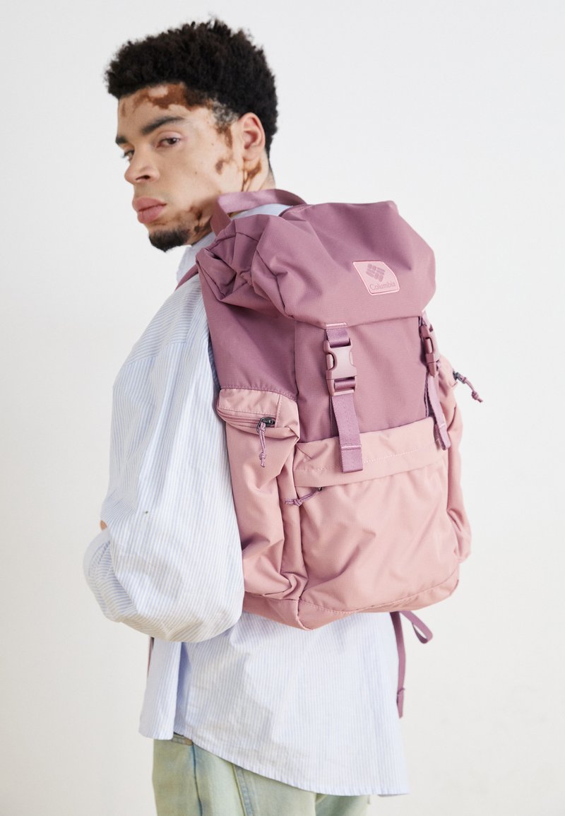 Columbia TRAIL TRAVELER™ 28L UNISEX - Rucksack - eraser pink  display picture 1