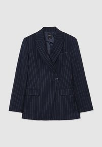 Blazer navy a righe sottili con chiusura a un bottone, rever a punta, due tasche frontali e vestibilità sagomata. Tessuto dalla consistenza liscia.