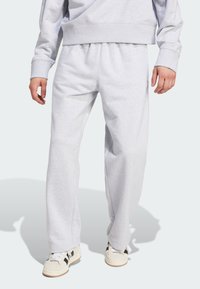 adidas Originals PREMIUM ESSENTIALS OPEN HEM - Tracksuit bottoms - light grey heather