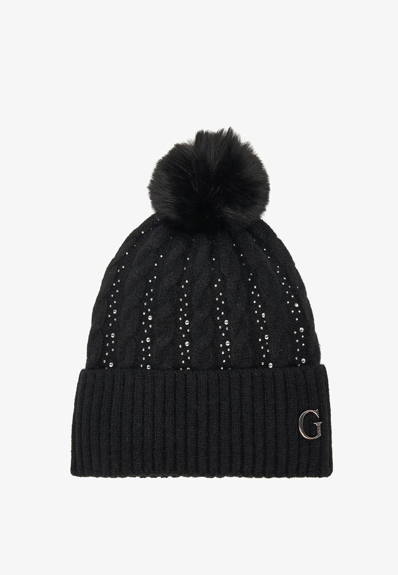 Berretto in maglia nera con risvolto a coste, dotato di un pompon in pelliccia sintetica e dettagli metallici. Motivi a diamante decorano il corpo principale.