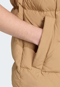 adidas Originals COMMERCIAL  - Vest - cardboard