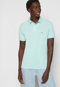 Tommy Hilfiger REGULAR - Polo - frosty jade