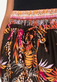 Cream WILLOW PANT - Calças - java tropic