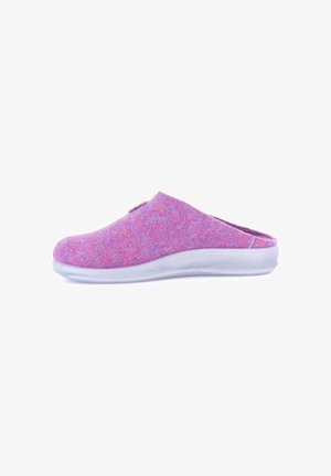 Zoccoli in feltro rosa con punta arrotondata e design slip-on. Presentano una parte superiore textured, una suola bianca imbottita e un profilo minimale.