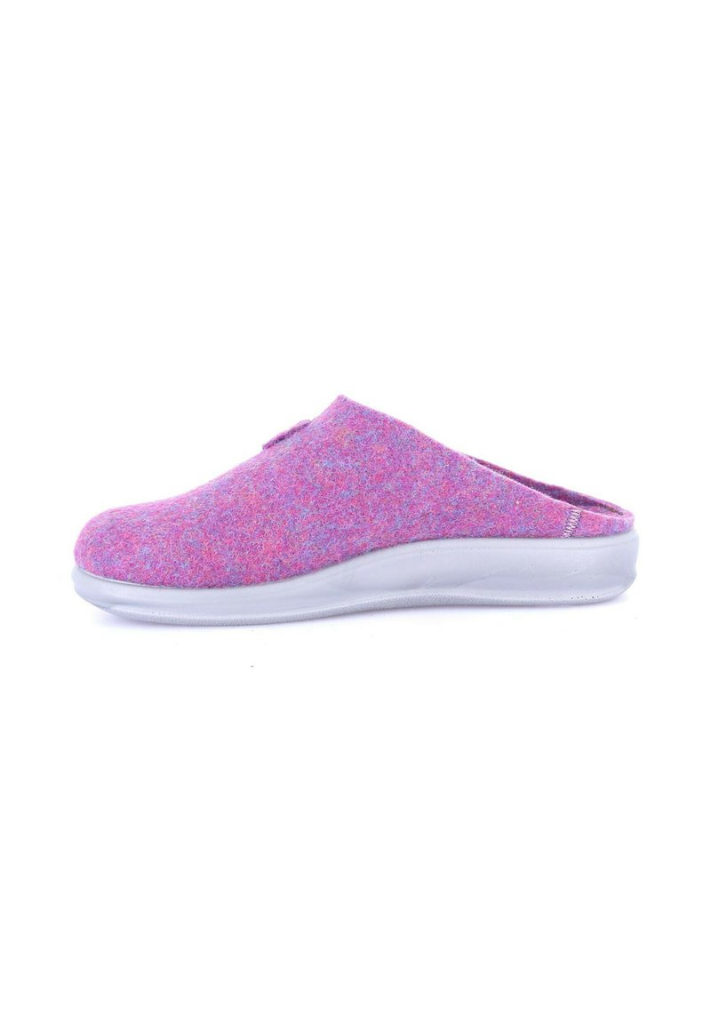 Zoccoli in feltro rosa con punta arrotondata e design slip-on. Presentano una parte superiore textured, una suola bianca imbottita e un profilo minimale.