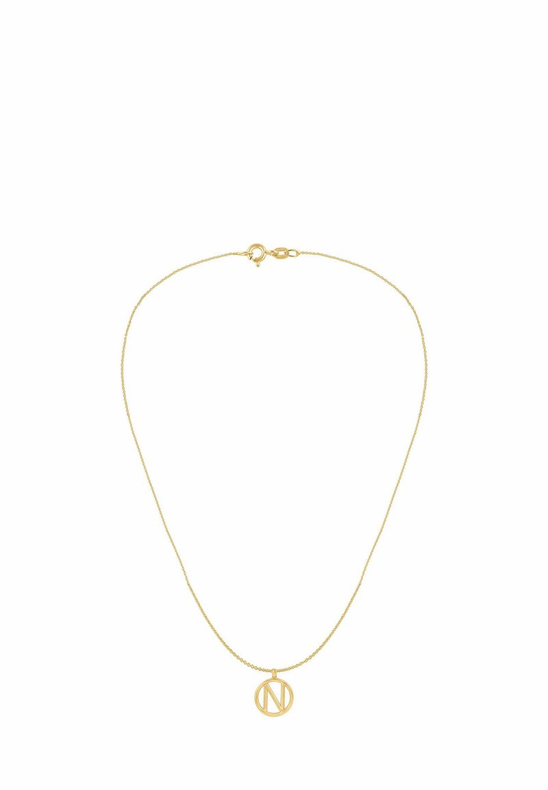Guld kædehalssmykke med et rundt vedhæng, der har et stiliseret bogstav "N." Kæden har en fin tekstur med en sikker lukning.