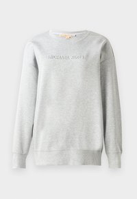 Sivá mikina vyrobená z mäkkej tkaniny, s okrúhlym výstrihom, dlhými rukávmi a vyrazeným logom "MICHAEL KORS" na prednej strane.