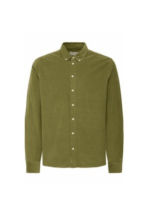 Camicia in corduroy verde oliva con maniche lunghe, colletto button-down e bottoni bianchi davanti. Presenta una vestibilità classica e una texture distintiva.