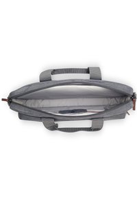 Bolsa de laptop gris con asas dobles, cierre de cremallera, interior espacioso y un forro de tela suave. Presenta sutiles acentos de cuero marrón.