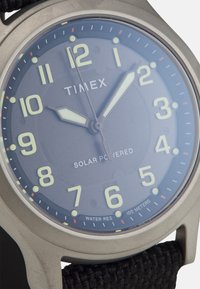 Timex EXPEDITION NORTH SIERRA SOLAR - Watch - black - Zalando.ie