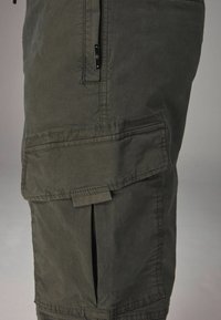 Next STRETCH UTILITY REGULAR TAPERED - Kareiviško stiliaus kelnės - dark green