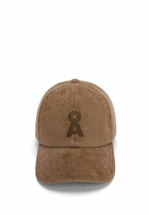 Braune Cord-Baseballkappe mit einem dunkelbraunen, stilisierten Buchstaben A, der in der vorderen Mitte aufgestickt ist.