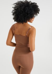 WE Fashion SINGLET - Apatiniai marškiniai - brown