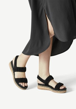 Tamaris Keilsandalette - black