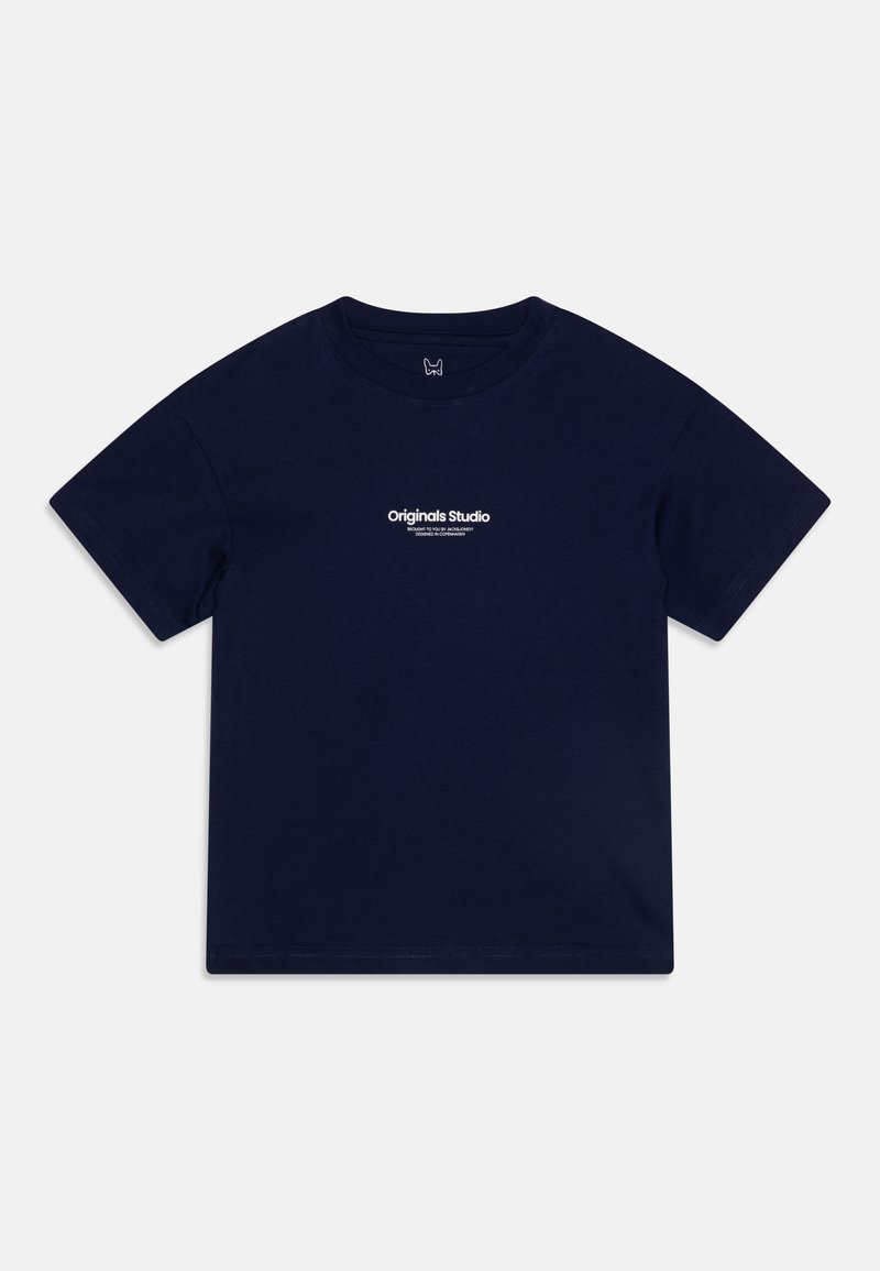 Marine blå bomull t-skjorte med rund hals, korte ermer, og hvit tekst som leser "Originals Studio" på fronten. Enkelt design, uten mønstre.