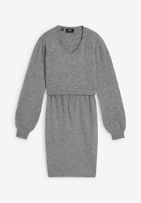 Robe en tricot grise avec un col en V, de longues manches bouffantes et un buste ajusté qui se transforme en une jupe simplement froncée. Texture douce.
