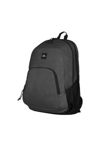 Sort nylon rygsæk med et hovedrum, frontlomme, mesh sidelommer og justerbare stropper. Har et logo på fronten.