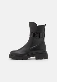 Gabor Comfort Kotníkové boty na platformě - black