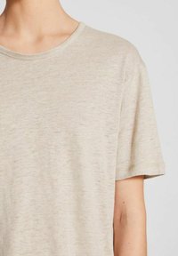 GAI+LISVA NYNNE TEE  - Paprasti marškinėliai - natural