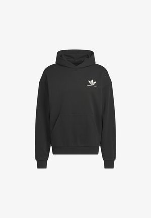 Svart hettegenser med frontlomme og lite hvitt Adidas Basketball-logo på venstre bryst.