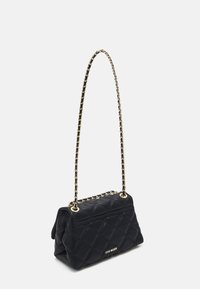Steve Madden BJOLENE - Skulderveske - black/gold