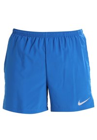 Pantalones cortos deportivos azules hechos de tejido ligero con una cintura elástica. Presenta un pequeño logo blanco de Nike en la parte inferior derecha.