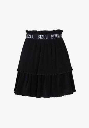 Zwarte geplooide rok met een gelaagd ontwerp, voorzien van een gerimpelde tailleband en een merklogo in het wit. Lichtgewicht, textielachtige stof.