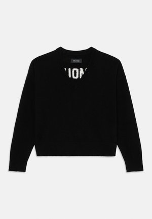 Pull noir à col en V en tricot doux avec des manches longues. Il présente un design court et un motif textuel blanc "UNION" au niveau du col.