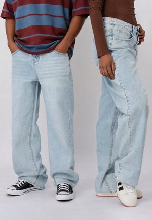 YOURTURN by Zalando UNISEX - Широки дънки - light blue denim