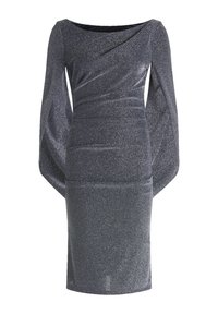 Robe grise élégante avec de longues manches bouffantes, un décolleté drapé et une finition texturée scintillante, conçue pour épouser le corps.