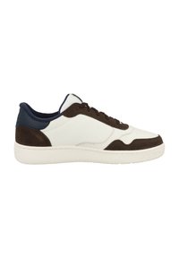 White leather sneaker with brown suede accents. Features a textured sole, round toe, lace-up front, and a navy blue heel collar.