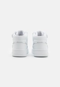 Champion RD18 UNISEX - Chaussures de basket - white/silver