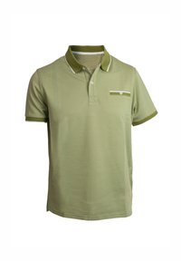 Polo de color verde claro hecho de tejido texturizado, con cuello tipo polo, mangas cortas, un bolsillo en el pecho y detalles de acento en blanco.