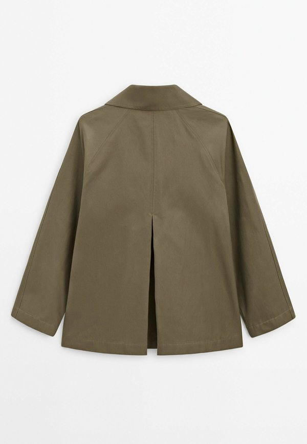 POCKETS - Light jacket4