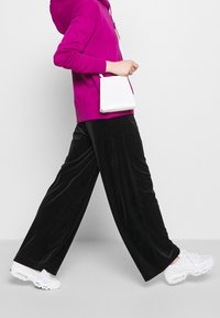 Nike Sportswear Mikina s kapucí - pink