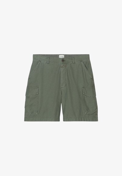 Pantaloni cargo verdi realizzati in misto cotone, con due tasche laterali e due ampie tasche cargo. Chiusura con bottone e passanti per cintura inclusi.