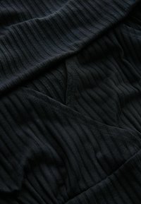 Next MATERNITY - REGULAR FIT - Pamata T-krekls - black