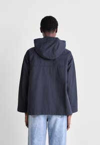 Barbour PEREZ SHOWERPROOF - Parka - dark navy/summer navy/ecru