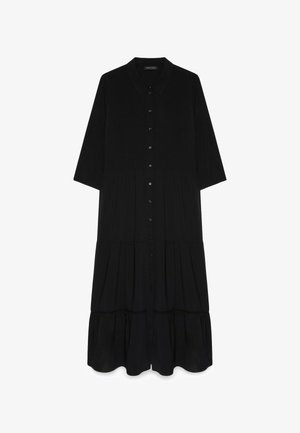 Zwarte midi-jurk met lange mouwen, knoopsluiting aan de voorkant, puntkraag, geplooide gelaagde rok en subtiele decoratieve stiksels.