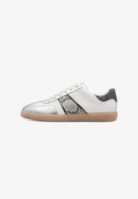 Unselected, white silver