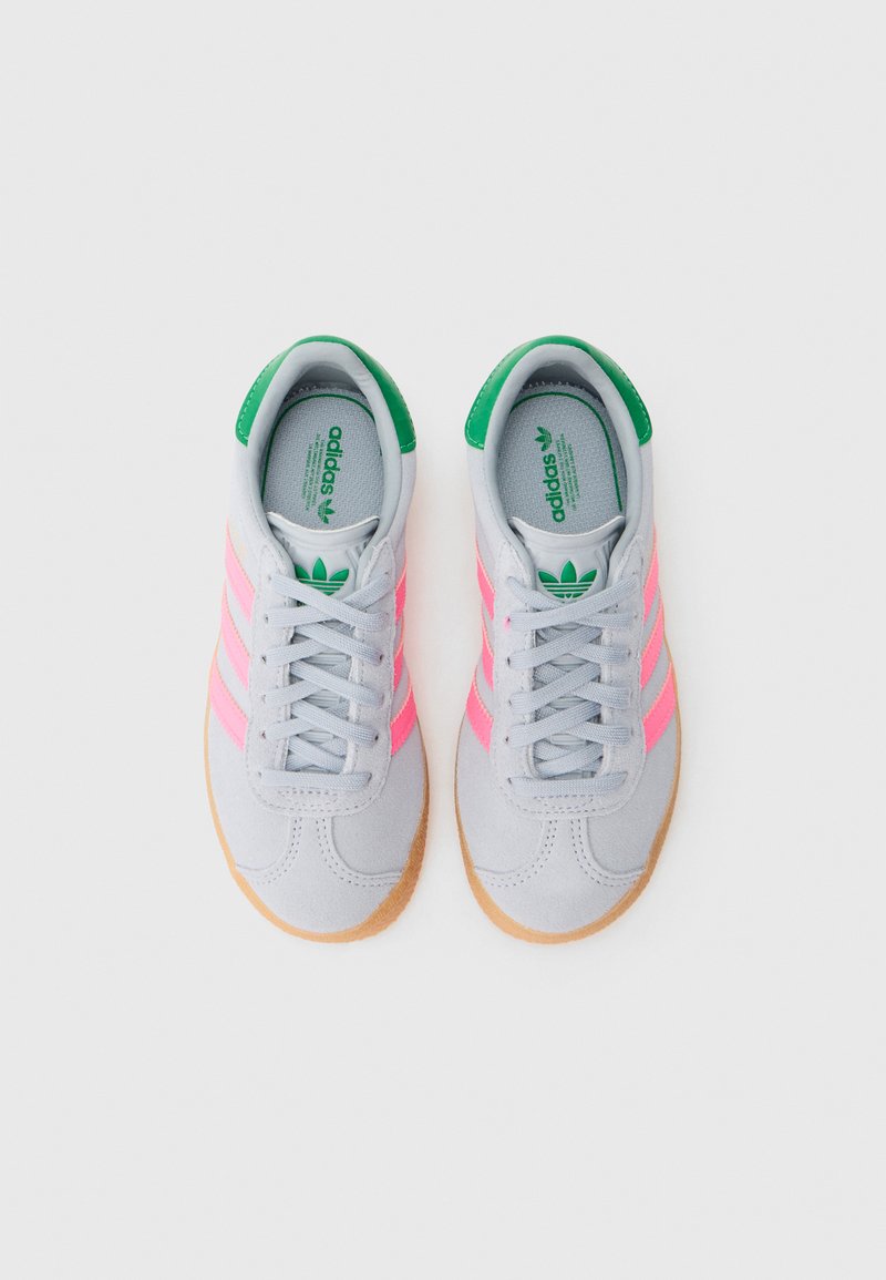 adidas gazelle silver green womens Adidas Gazelle Indoor Collegiate Green Lucid Pink (w)  YOURFAULT
