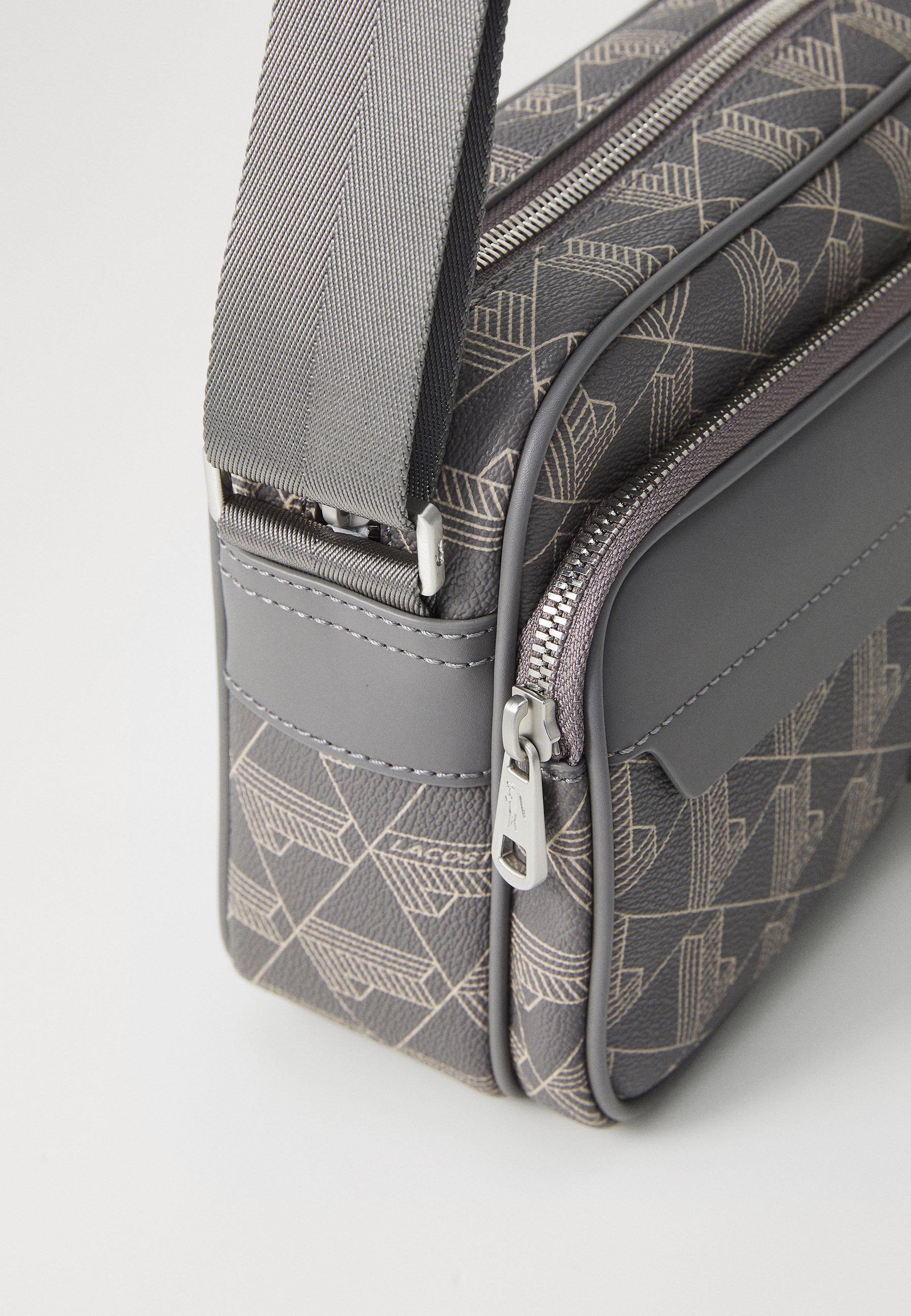 Lacoste THE BLEND UNISEX - Cross body bag - mono castlerock string