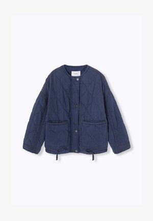 Veste matelassée bleu marine avec un col rond, devant à boutons-pression et deux poches avant. Présente un cordon élastique à l'ourlet et des détails de couture.