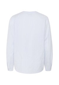 Blå och vitrandig långärmad skjorta med rund halsringning och knappade ärmslut, med lätt texturerad tyg och en avslappnad passform.