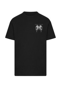 Černé bavlněné tričko s bílým grafickým designem na levé části hrudi. Krátké rukávy a klasický kulatý výstřih.