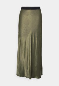 Gonna midi in verde oliva. Tessuto liscio e lucido con una cintura nera aderente. Forma svasata che arriva fino alla caviglia. Design semplice senza fantasie.