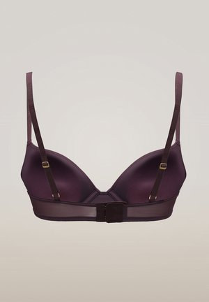 Diep uitgesneden bh in donkerpaarse stof met gladde cups, verstelbare bandjes en gouden accenten. Voorzien van een haak-en-oogsluiting aan de achterkant.